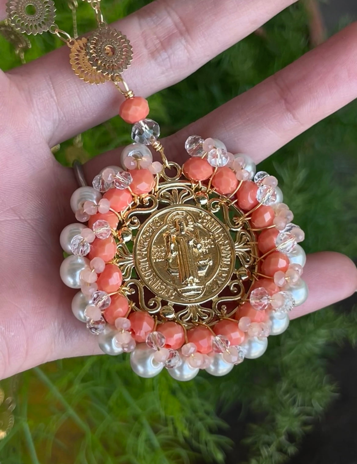 San Benito color salmón